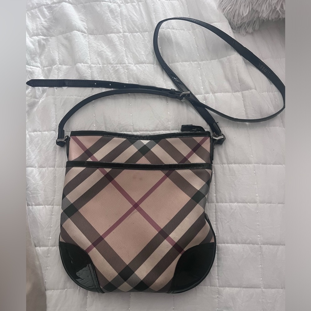 Burberry crossbody purse